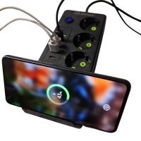 Купить оптом Удлинитель сетевой черный с бепроводной зарядкой 3 метра, 3 евро розетки, 4 USB порта, Type C, 2500W Удлинитель сетевой черный с бепроводной зарядкой 3 метра, 3 евро розетки, 4 USB порта, Type C, 2500W оптом