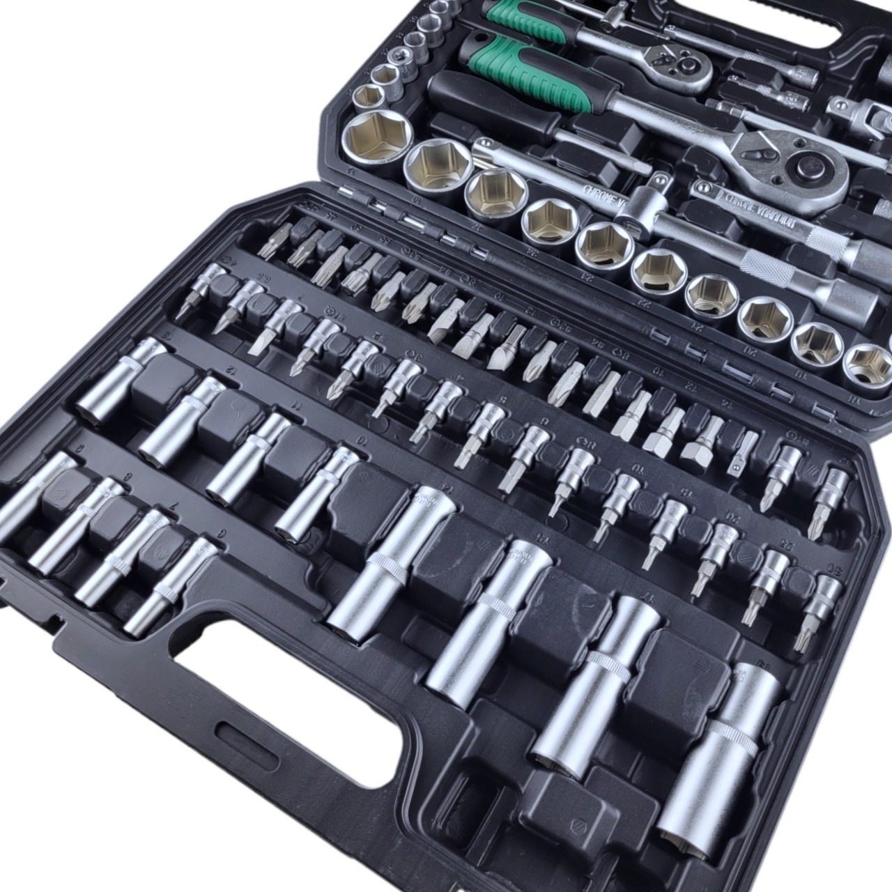 Купить оптом Набор инструментов для автомобиля 94 предмета CRV сталь Набор инструментов для автомобиля 94 предмета CRV сталь оптом