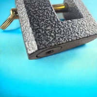 Купить оптом Замок амбарный 80 мм, прямоугольный, серый Замок амбарный 80 мм, прямоугольный, серый оптом